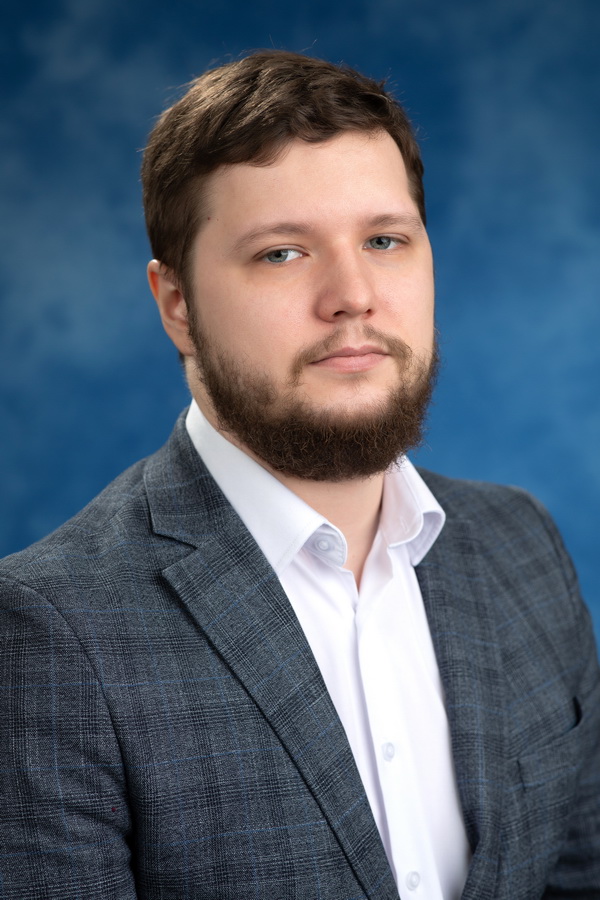Калашников Александр Александрович.